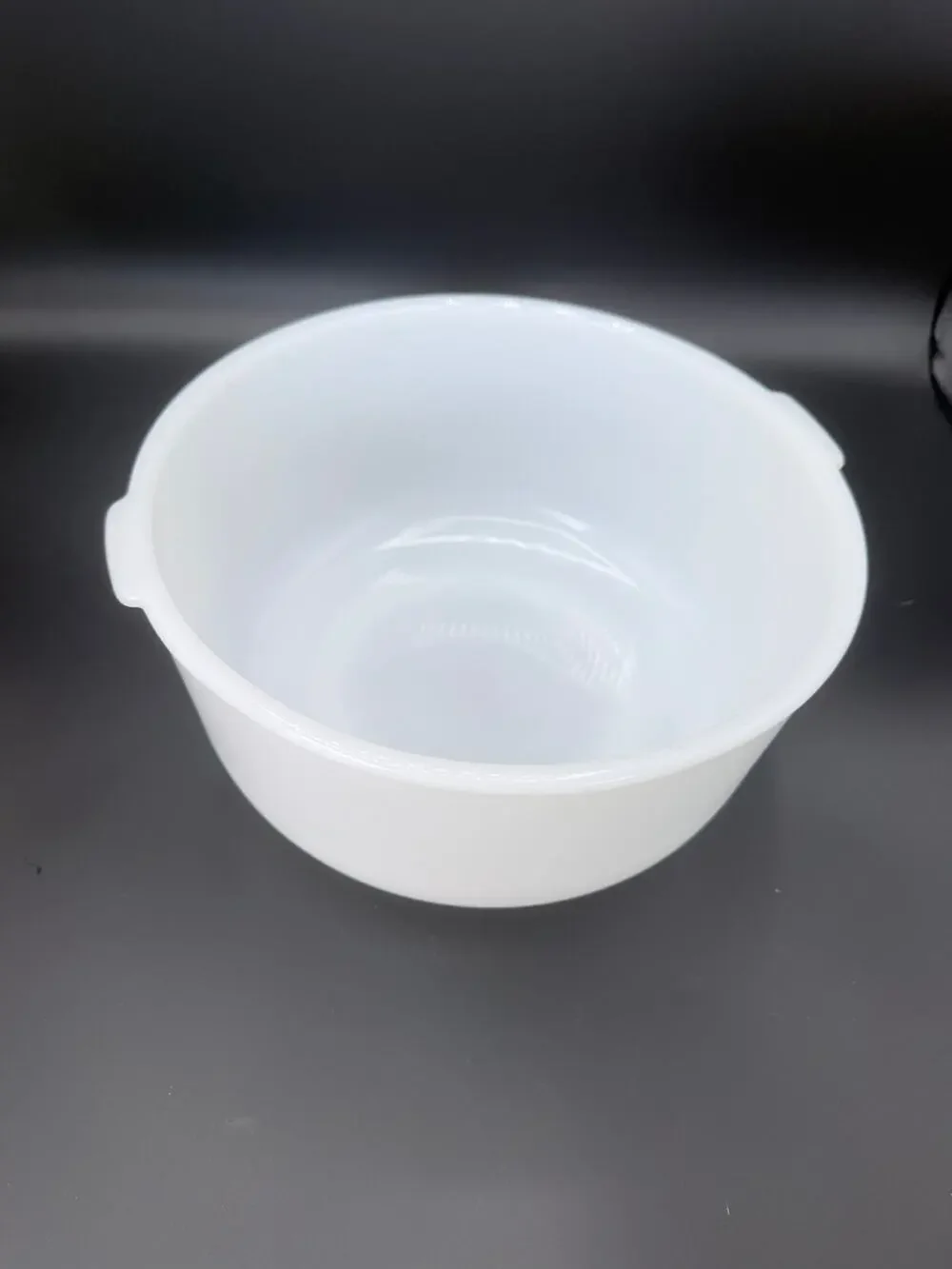 Vintage McKee Glasbake Sunbeam Milk Glass Mixer Bowl 19CJ 9.5 Inch